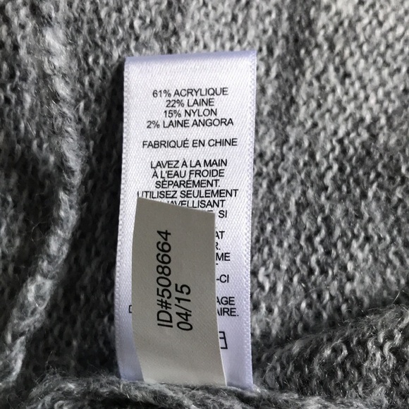 Price firm EXPRESS Gray Knit Open Front Long Sleeve Cardigan Size Medium - Picture 5 of 7